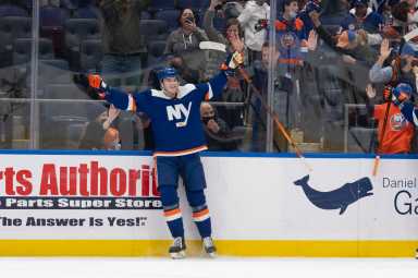 Noah Dobson Islanders