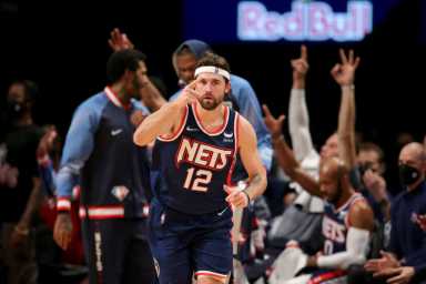 2021-11-04T004952Z_342476872_MT1USATODAY17087834_RTRMADP_3_NBA-ATLANTA-HAWKS-AT-BROOKLYN-NETS-1-1200×800-1