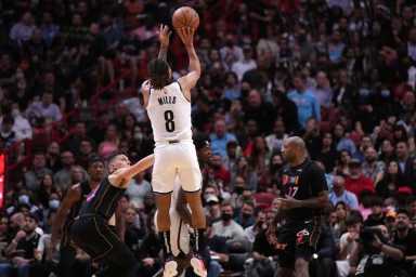 2022-02-13T034931Z_1833748694_MT1USATODAY17675248_RTRMADP_3_NBA-BROOKLYN-NETS-AT-MIAMI-HEAT-1200×800-1