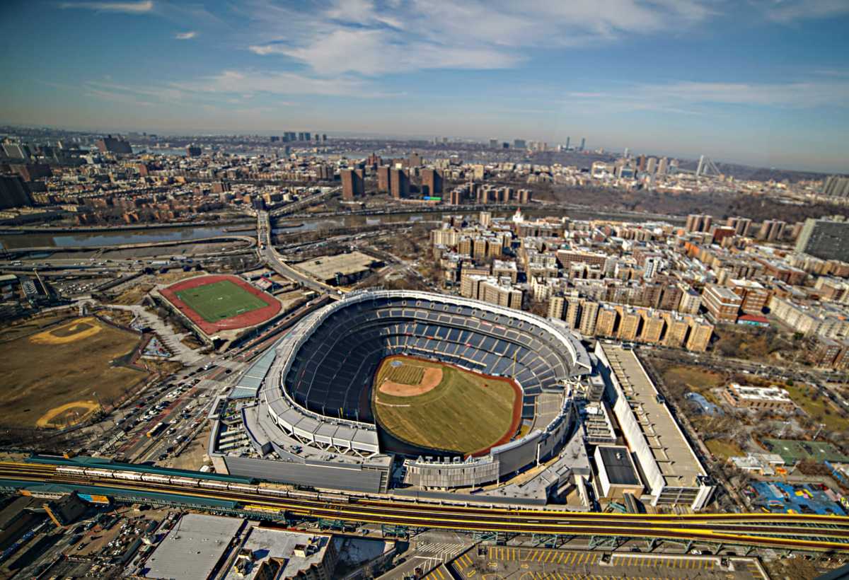 Unvaccinated Mets and Yankee player will be barred from playing home games under the current city mandates.