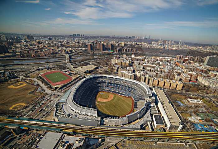 Unvaccinated Mets and Yankee player will be barred from playing home games under the current city mandates.