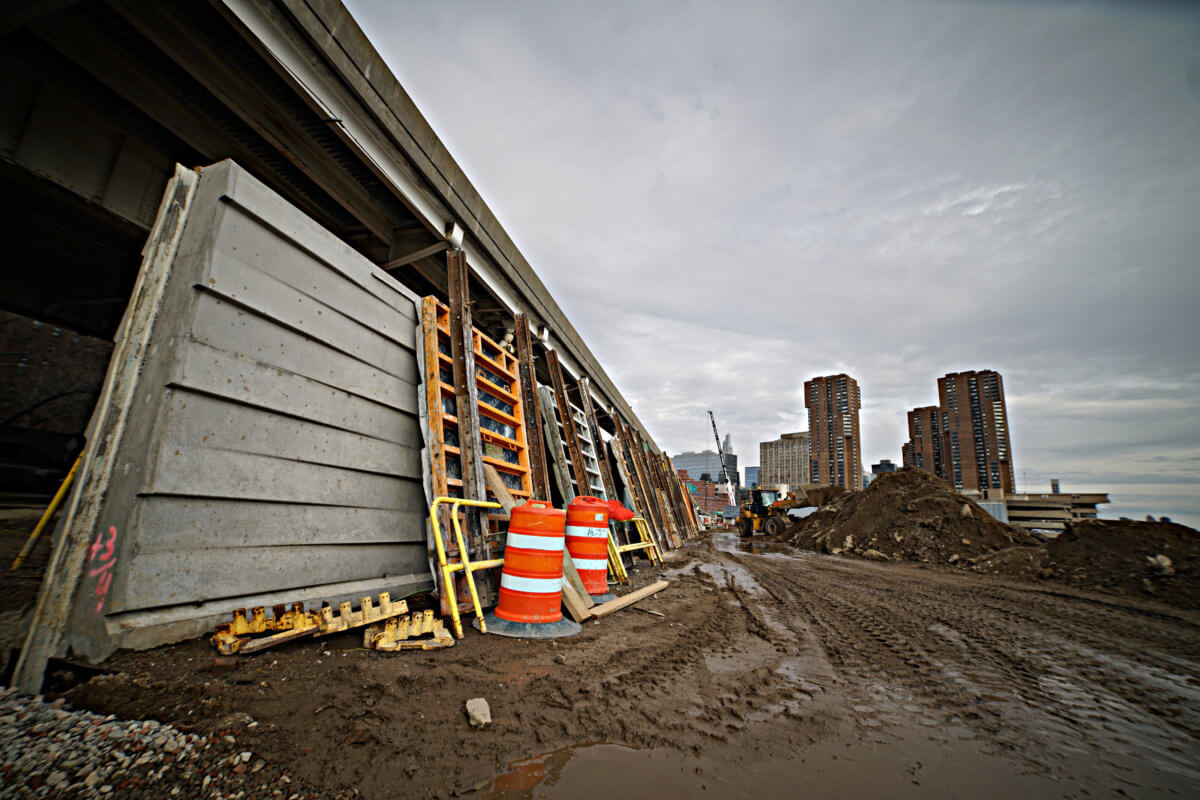 New York City's first floodgate arrives on the East River waterfront 7