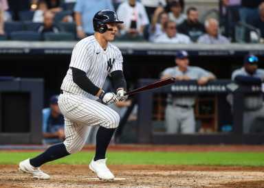 Yankees free agent first baseman Anthony Rizzo swings at Yankee Stadium.