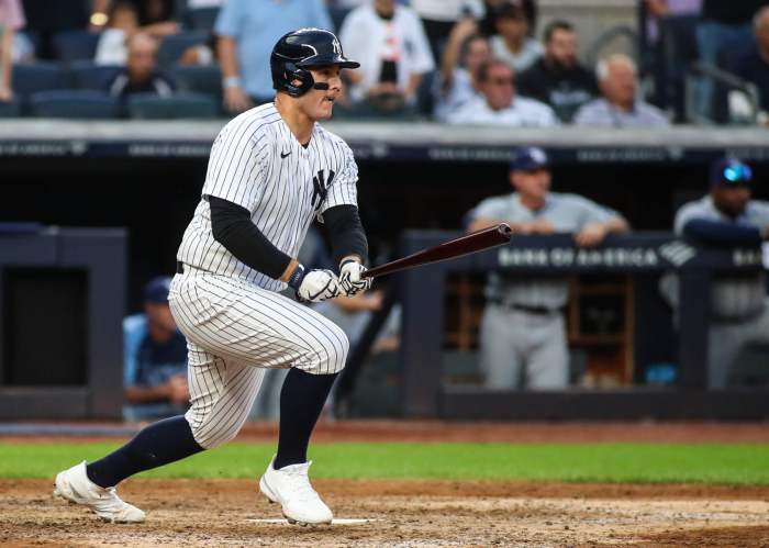Yankees free agent first baseman Anthony Rizzo swings at Yankee Stadium.