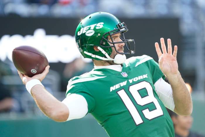 The New York Jets have re-signed quarterback Joe Flacco.