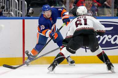Austin Czarnik Islanders