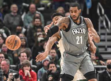 2022-02-27T025507Z_1825405194_MT1USATODAY17776574_RTRMADP_3_NBA-BROOKLYN-NETS-AT-MILWAUKEE-BUCKS-1200×883-1