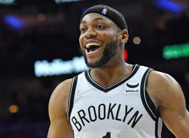 2022-03-11T034621Z_1715852798_MT1USATODAY17869530_RTRMADP_3_NBA-BROOKLYN-NETS-AT-PHILADELPHIA-76ERS-1200×883-1