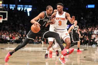 2022-03-13T195821Z_1487850499_MT1USATODAY17890026_RTRMADP_3_NBA-NEW-YORK-KNICKS-AT-BROOKLYN-NETS-1200×800-1