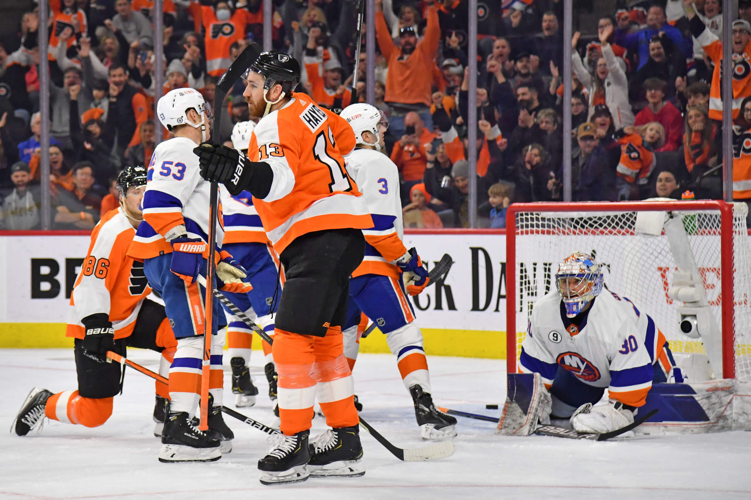 Run-down Islanders beaten by Flyers, Kevin Hayes 3 Kevin Hayes Flyers Islanders