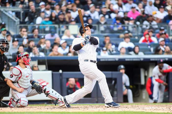 Yankees first baseman Anthony Rizzo hits a game tying home run in the fourth inning against the Boston Red Sox.