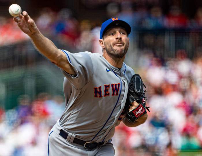 Mets bullpen pitcher Max Scherzer pitches against the Philadelphia Phillies.