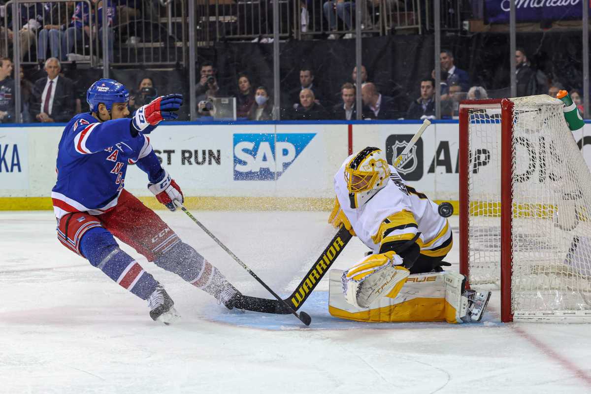 Pittsburgh Penguins goaltender Casey DeSmith (pictured) will miss the remainder of the playoffs.