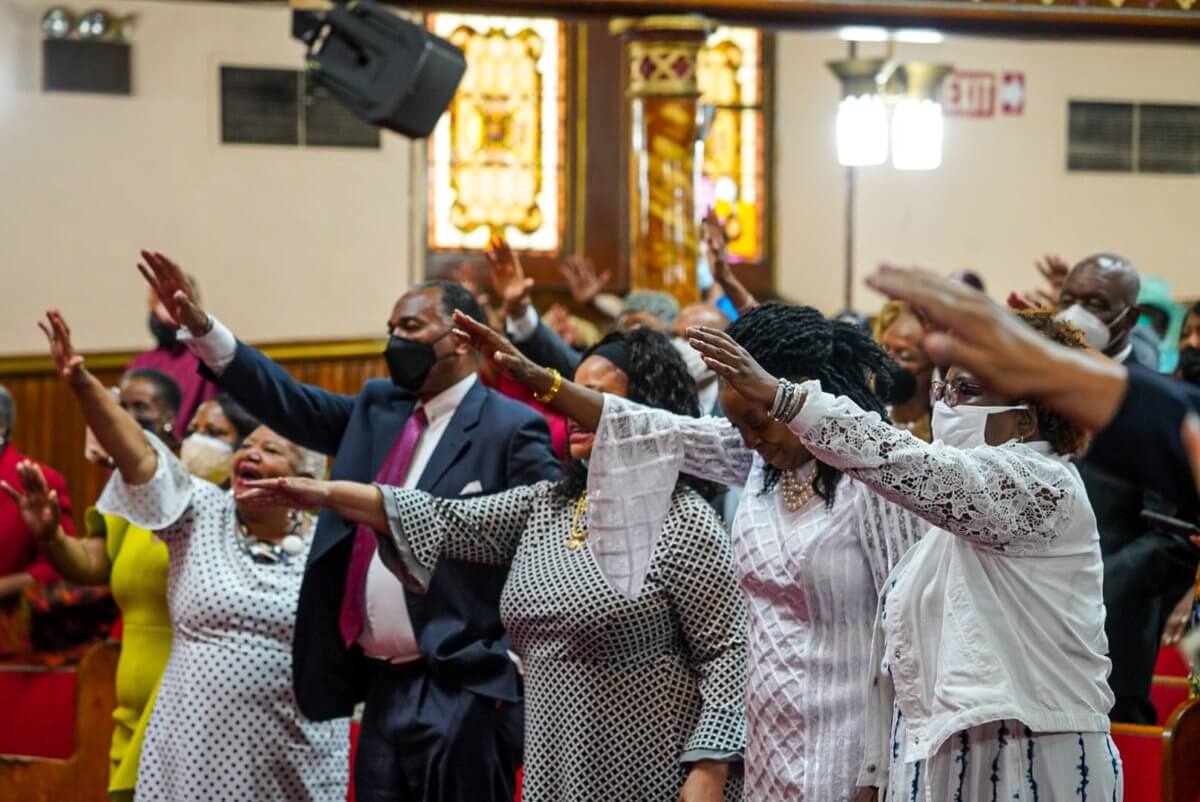 Sermon on the menu: Adams tackles food inequality in visit to Brooklyn church 9