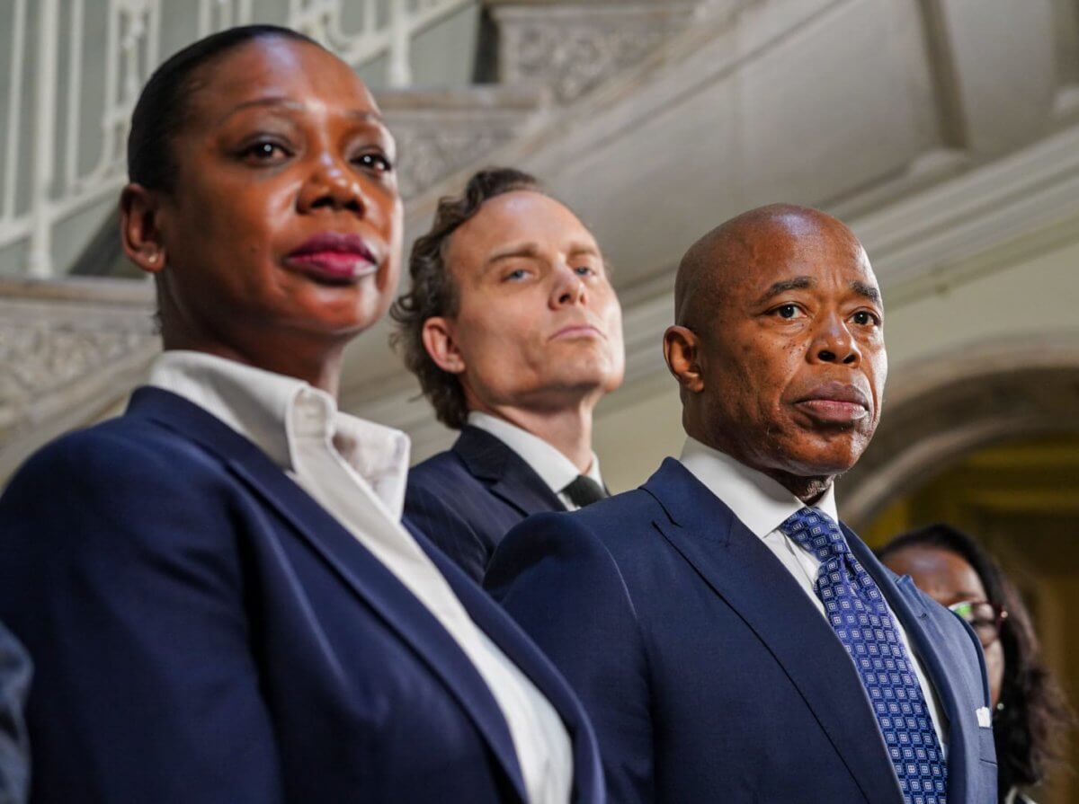 New Yorkers 'less safe from gun violence' thanks to Supreme Court striking down New York law, Mayor Adams says 6