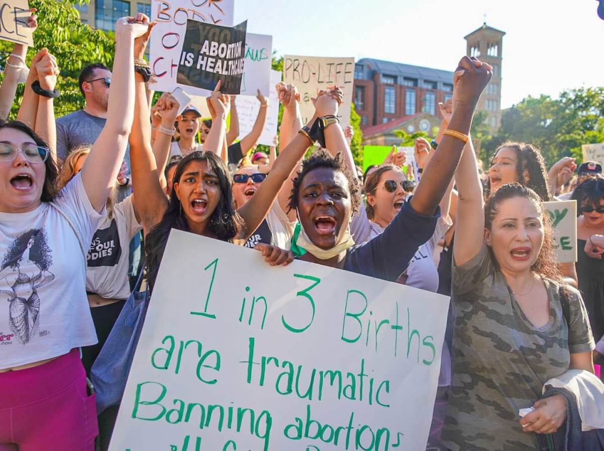Roe v. Wade reversal rage: Estimated 17,000 New Yorkers take fury to streets of Lower Manhattan over SCOTUS decision 38