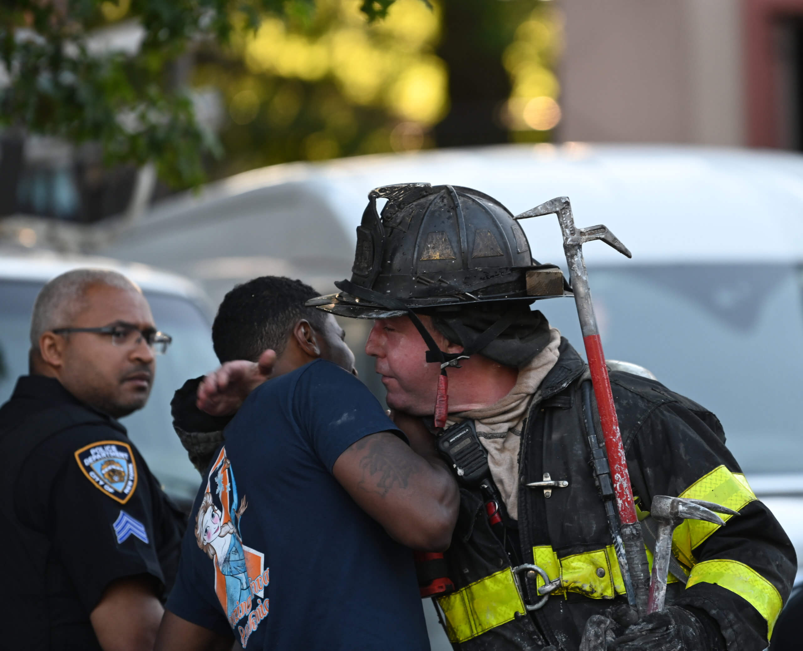 Off-duty fireman makes heroic assist in battling Brooklyn fire 9