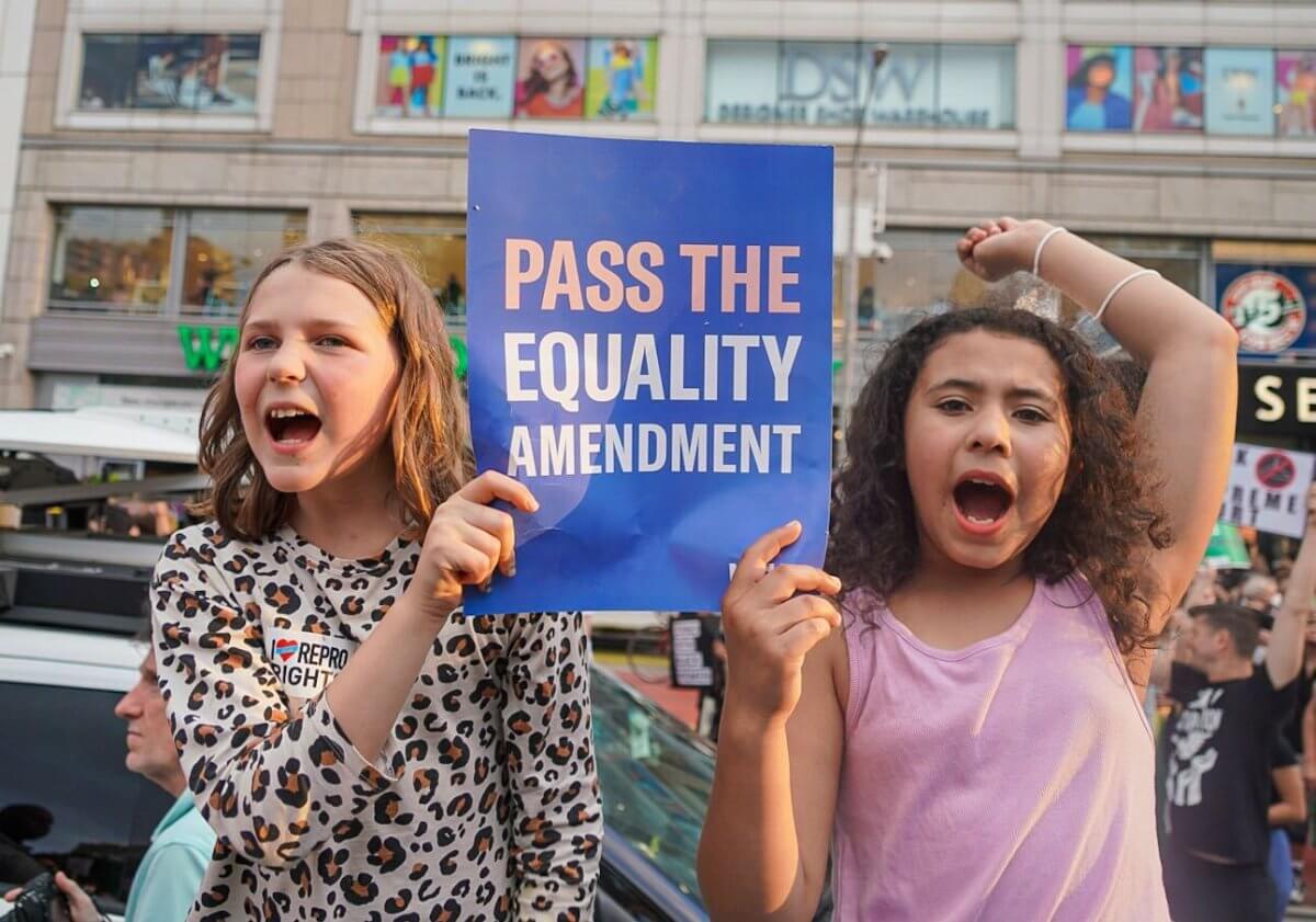 Roe v. Wade reversal rage: Estimated 17,000 New Yorkers take fury to streets of Lower Manhattan over SCOTUS decision 29