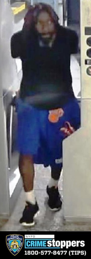 Cops seek creep who grabbed several women's butts in Manhattan in two days 3 Suspect