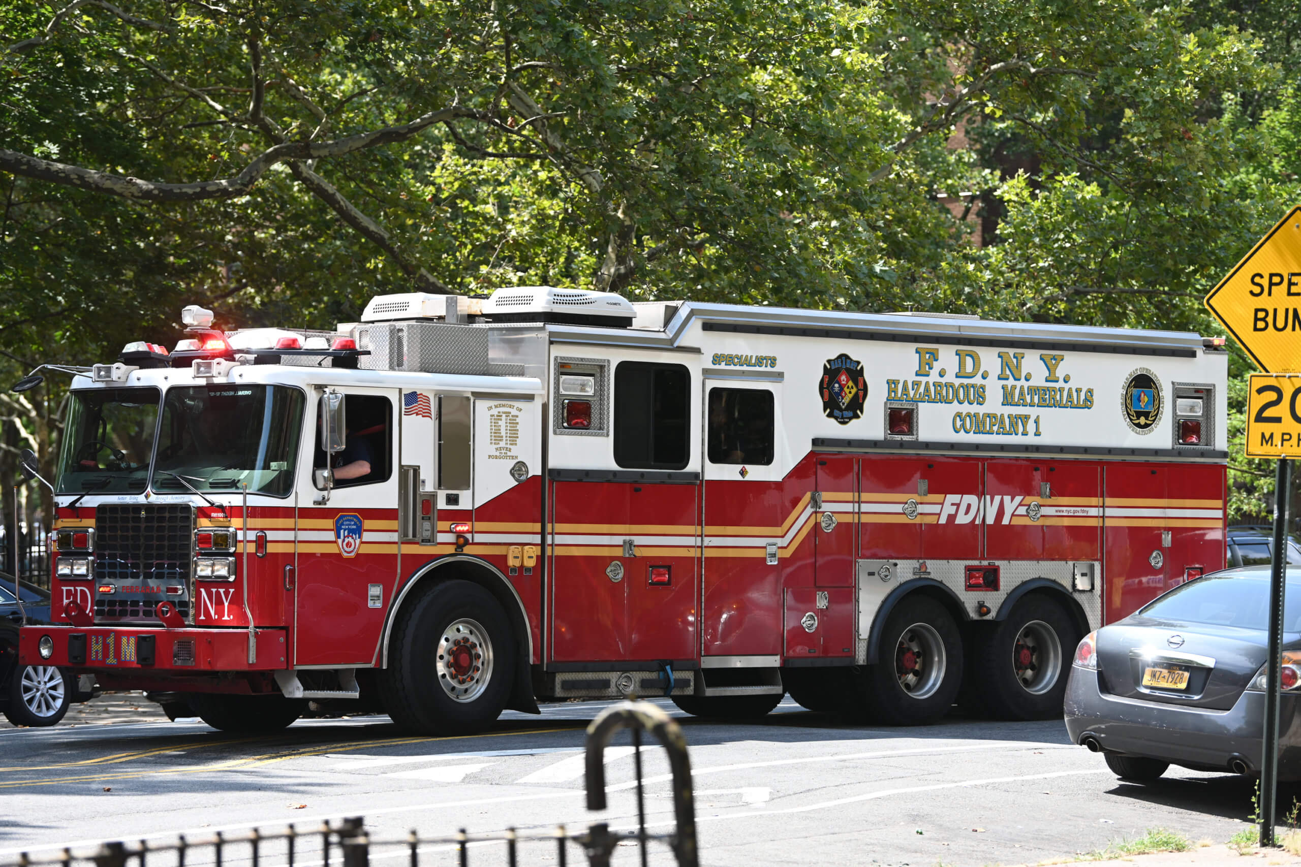 Brooklyn e-bike fire leaves one person injured at Pink Houses 4
