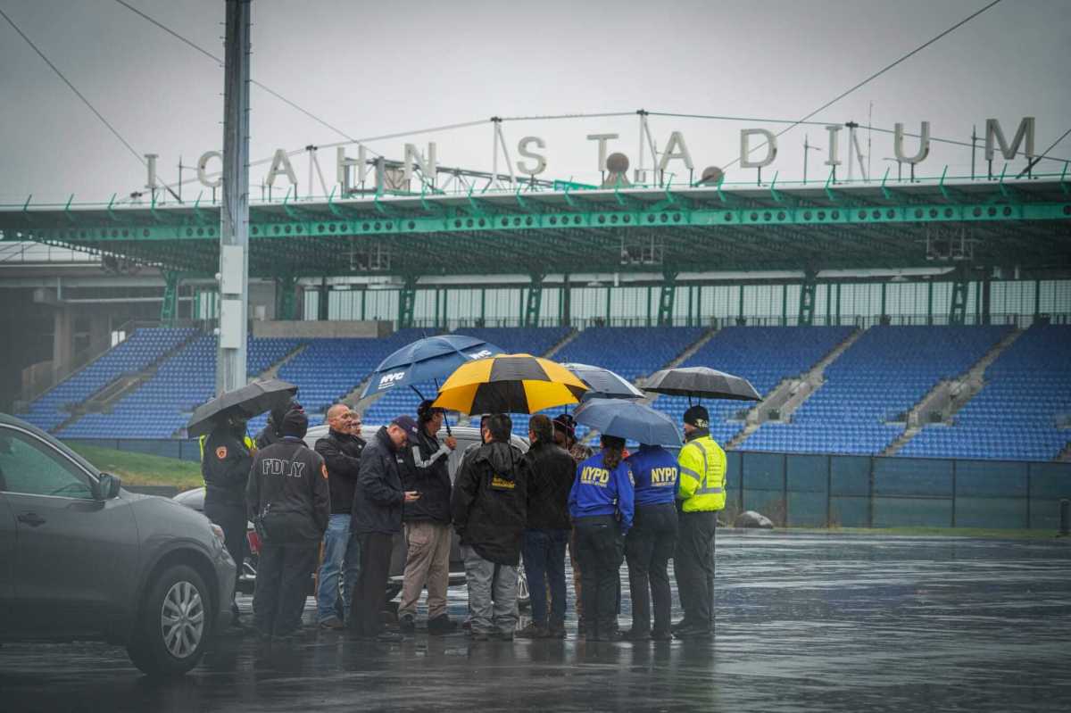 City begins work on Randalls Island tent city for migrants