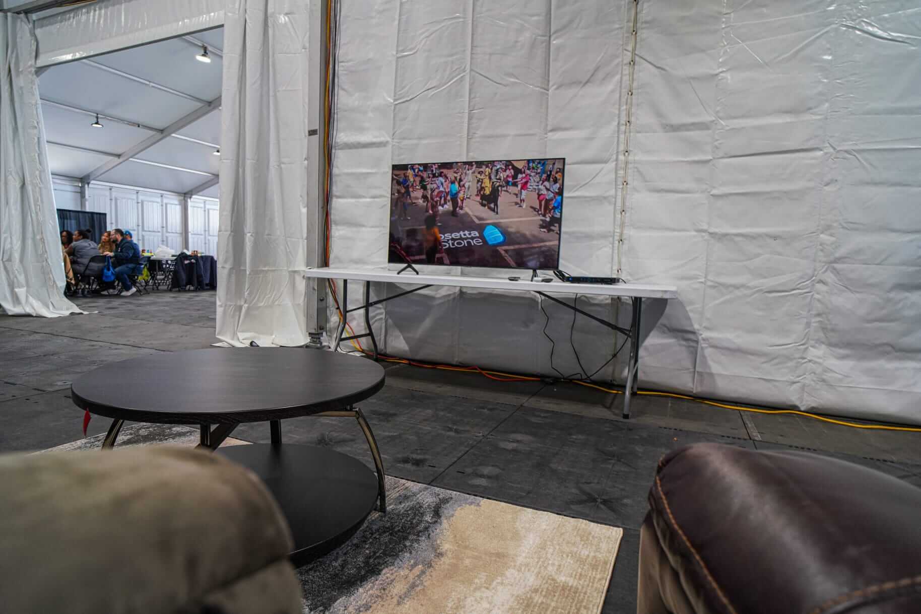 Tete-a-tent: An inside look at migrant tent city on Randall’s Island 16