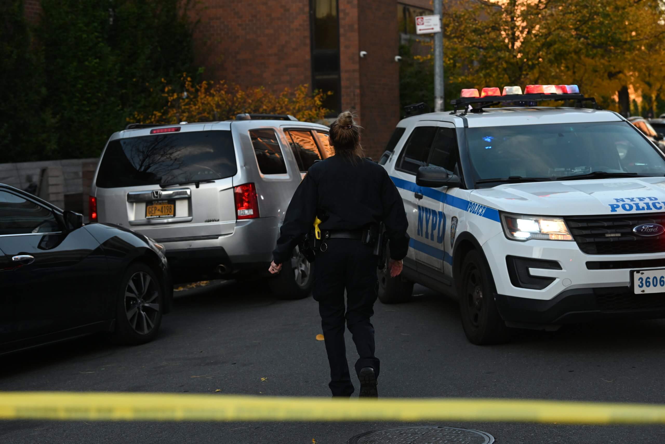 Two found dead in possible murder-suicide in Brooklyn: NYPD 7 NYPD
