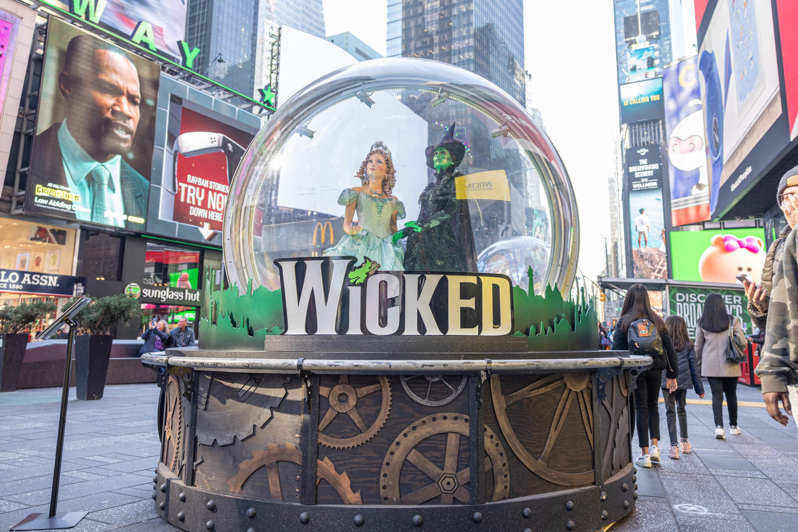 Times Square 'Show Globes' return for the holidays 7