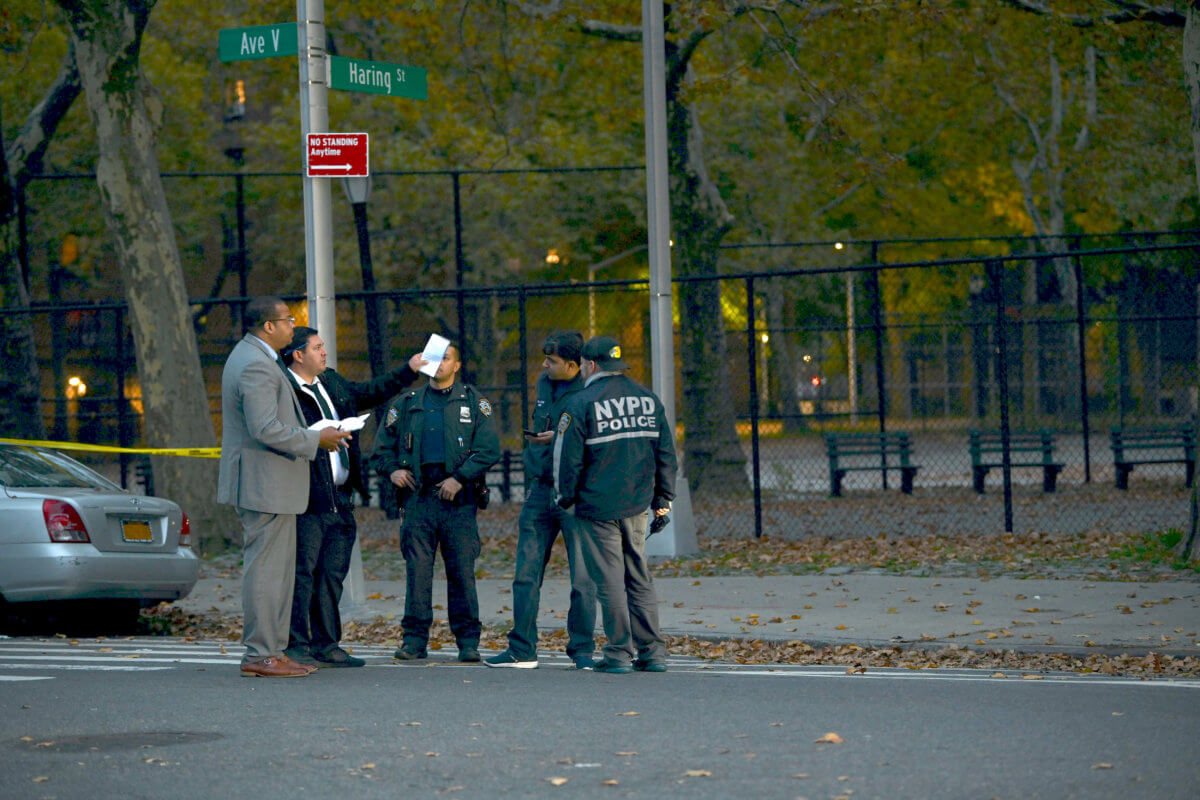 Double Brooklyn shooting leaves man dead, woman seriously wounded: cops 3 Brooklyn double shooting investigation