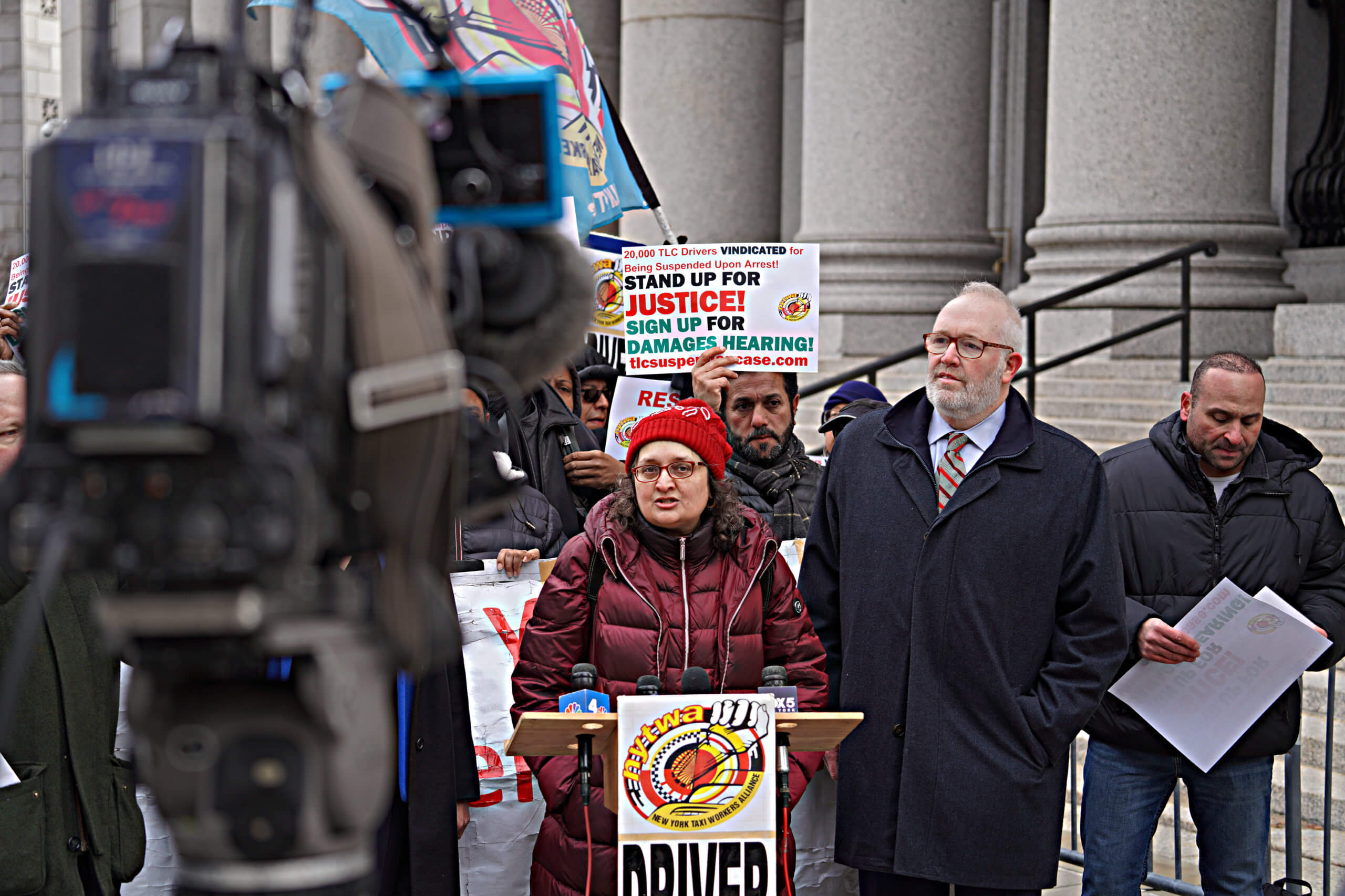 Taxi Workers Alliance takes NYC TLC to court over unjustly suspended drivers' licenses 7 Taxi Workers