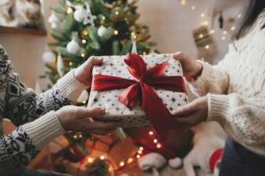 christmas-splurge-gifts-900×600