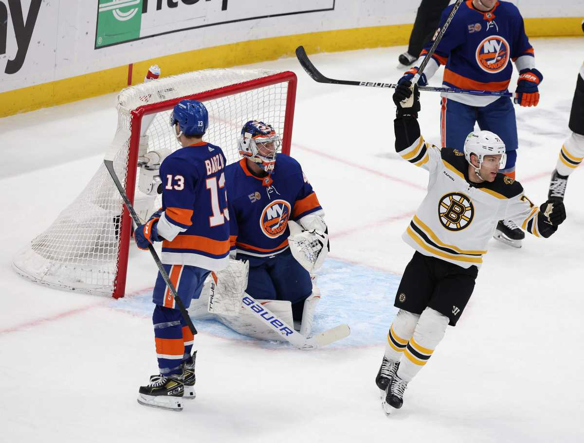 Islanders Bruins