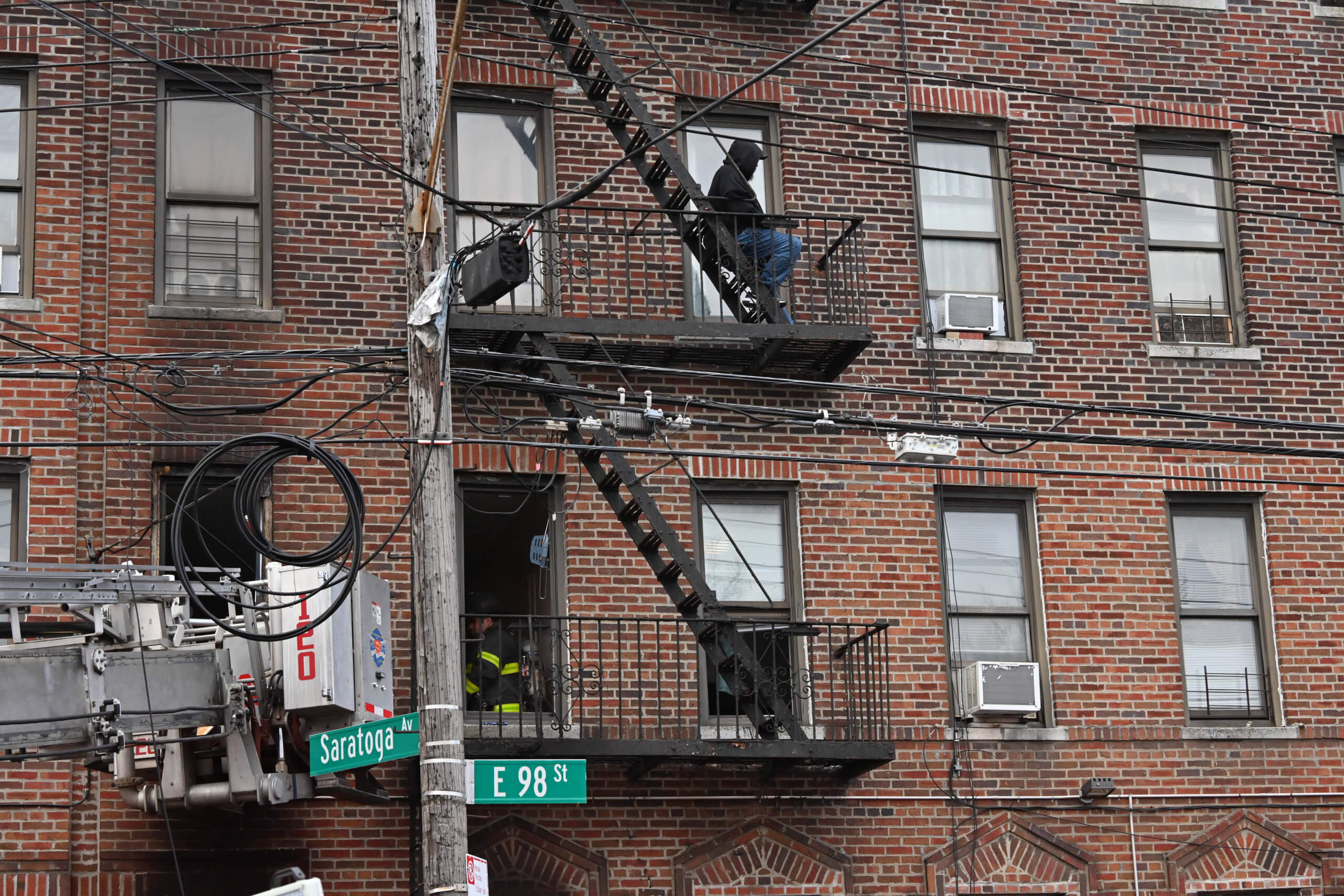 resident flees from an apartment building