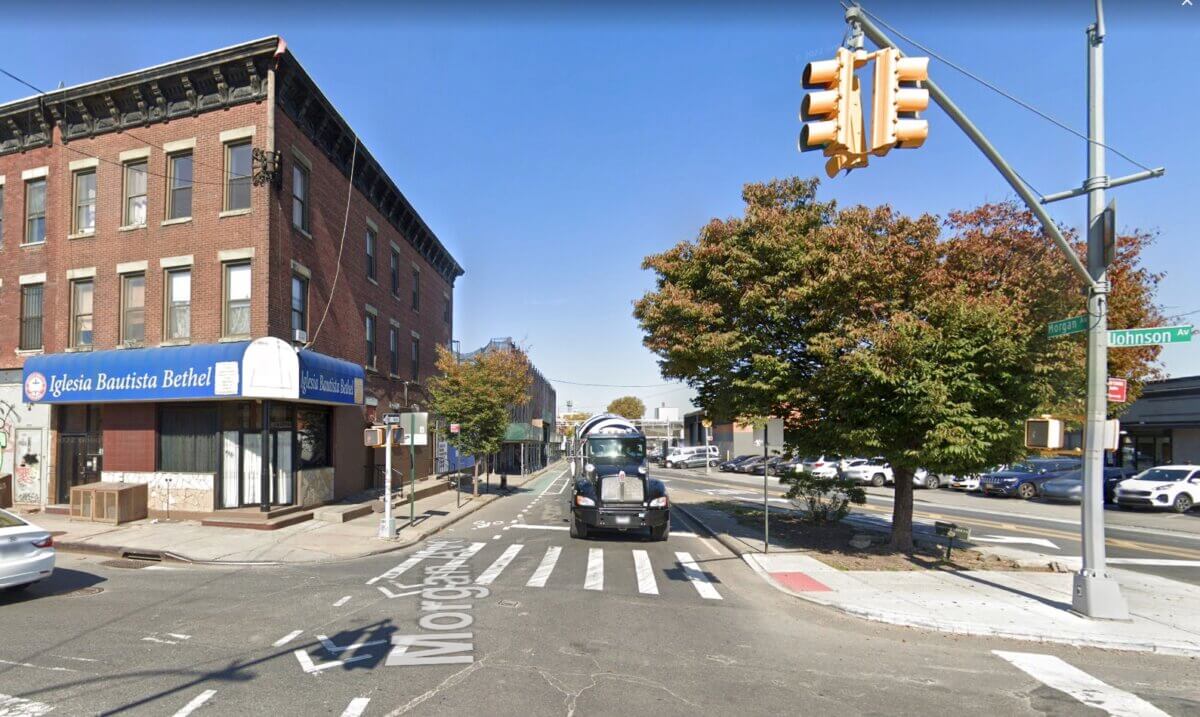 Brooklyn bicyclist killed by hit-and-run driver possibly operating truck: NYPD 3 Brooklyn intersection of Morgan Avenue and Johnson Avenue
