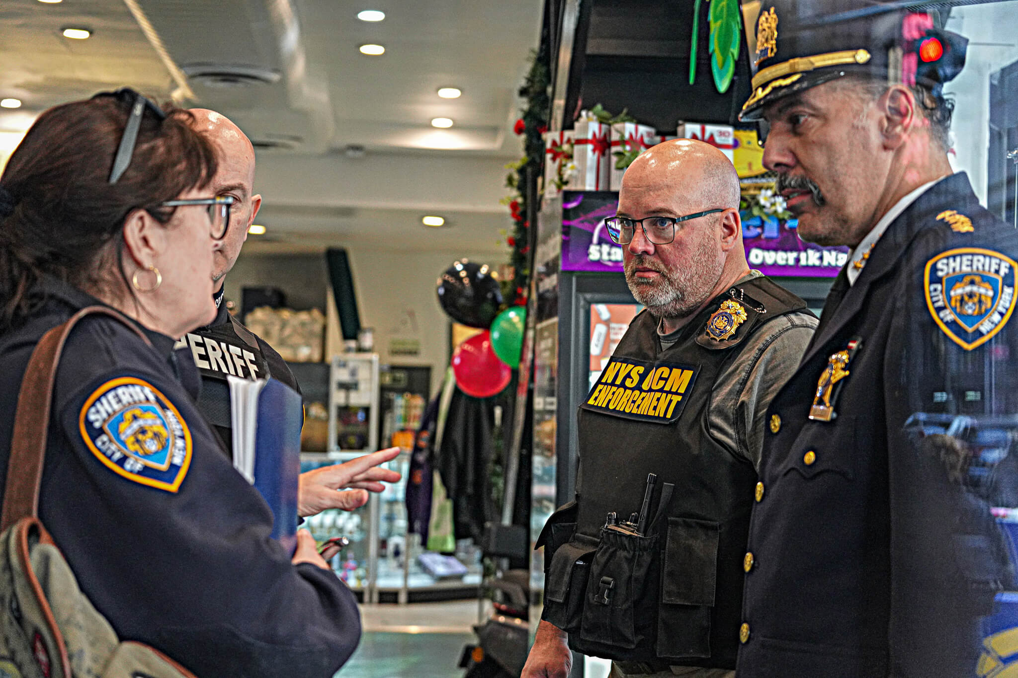 Cutting the stem: Sheriff's office raid Midtown smoke shop on 4/20 9 The Sheriff’s office made arrests and confiscated illegal drugs from a Midtown smoke shop