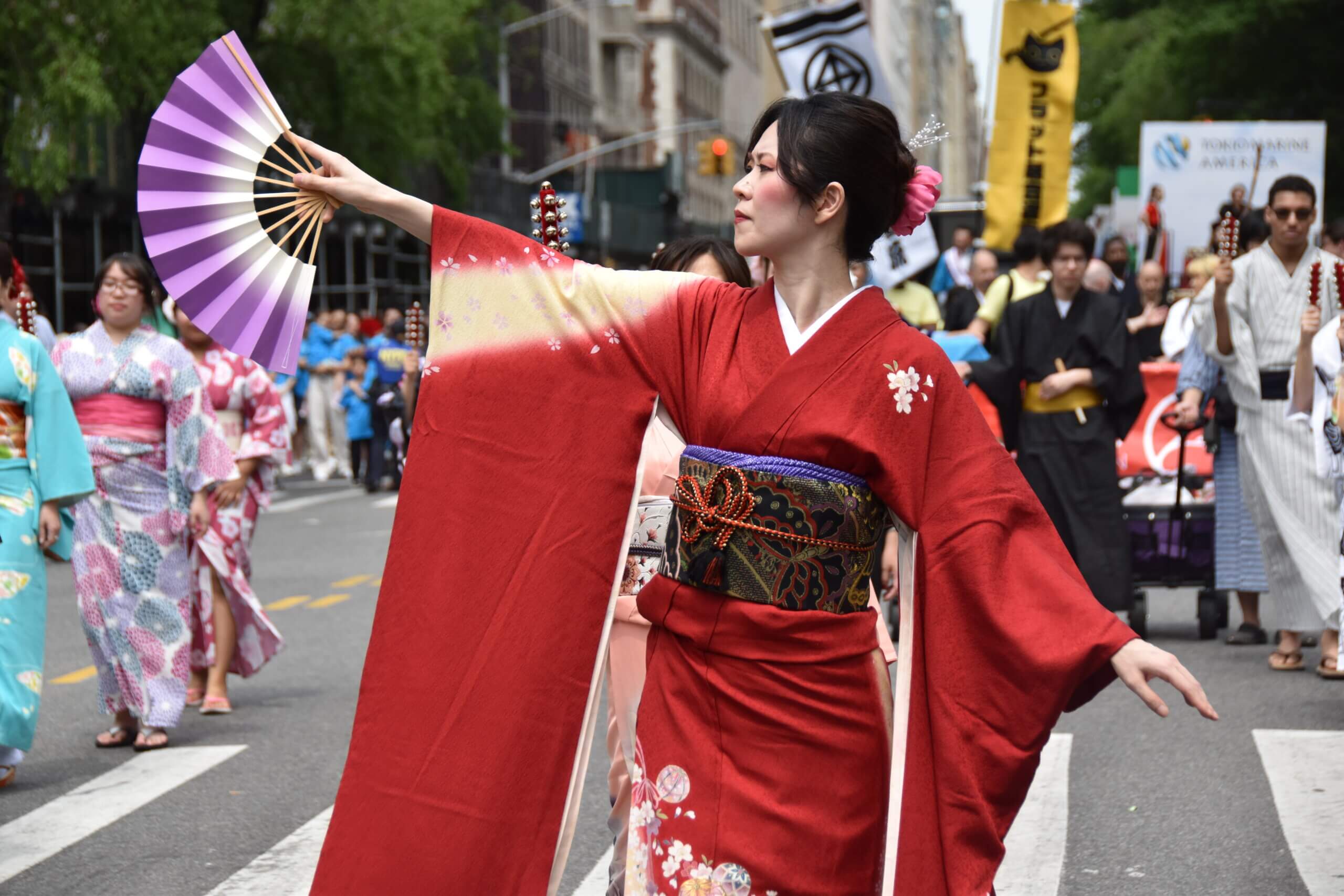 Grand Marshal Kristi Yamaguchi
