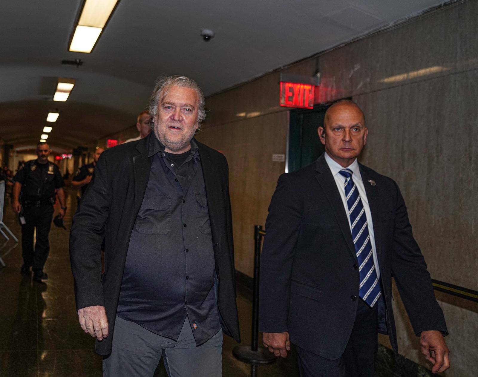 Trial date set for Steve Bannon in his fundraising fraud case during appearance in Manhattan court 4