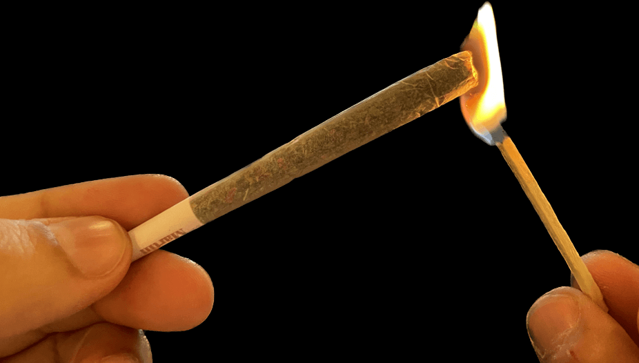 Firing one up: New York Cannabis board looks to speed up license rollout, let medical marijuana dispensaries sell recreational pot products 3 Cannabis joint lit up