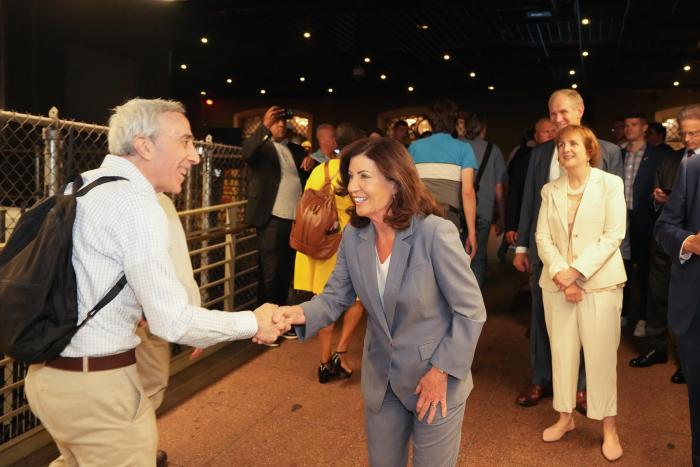 Full service restored on Metro-North, Amtrak in Hudson Valley following '1,000-year' flooding 9 Governor Hochul greets Hudson Line commuters at Grand Central Terminal