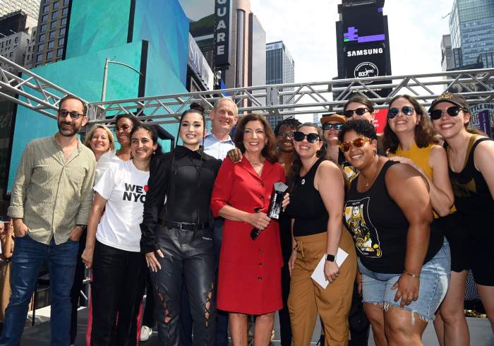 MTA straphangers select Brass Queens as favorite subway performer in inaugural ballot 5 Brass Queens pose with Gov. Hochul and their Riders' Choice Award