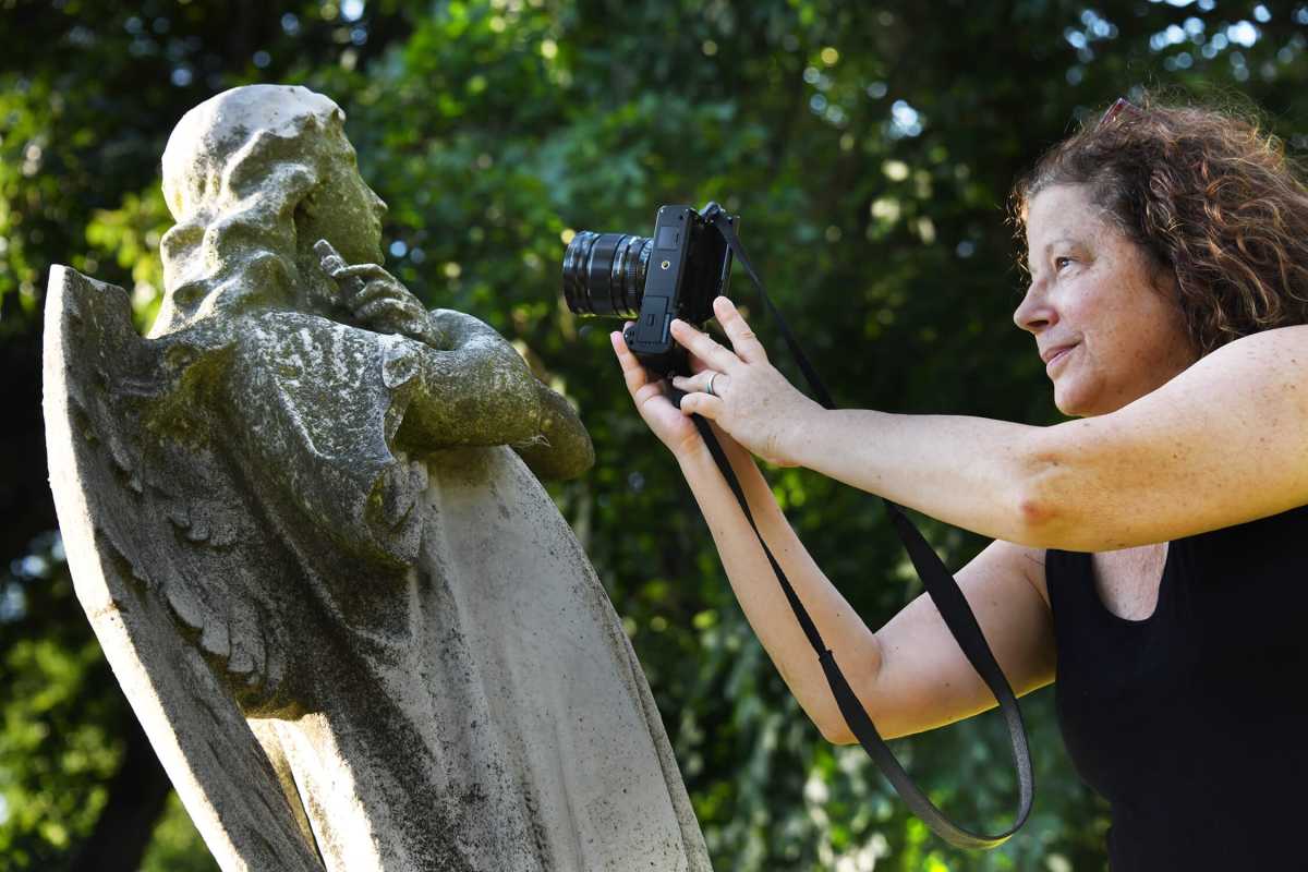 Bethany Eden Jacobson shooting in Green-Wood Cemetery