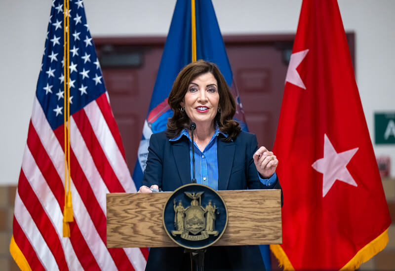 Governor Kathy Hochul addresses migrant crisis in Harlem