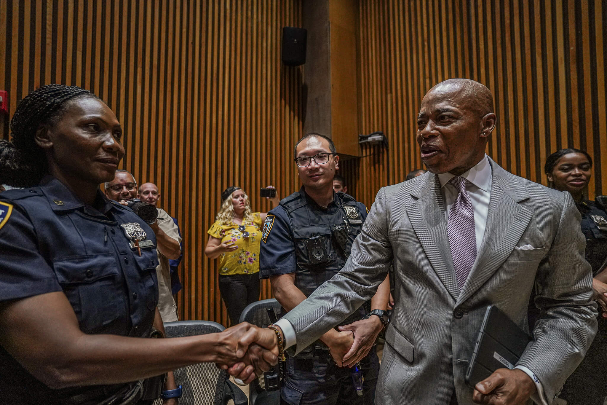 Labor of Success: Mayor, NYPD tout Labor Day safety, 70 guns recovered over the weekend 9 Mayor Adams thanks the cops who served over the weekend.