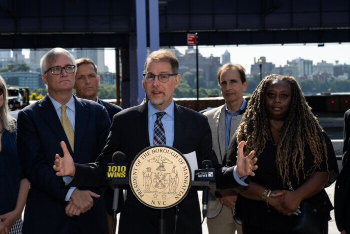 Manhattan Borough President Levine pushes plan to raze FDR Drive in Lower Manhattan 5 Manhattan Borough President Mark Levine