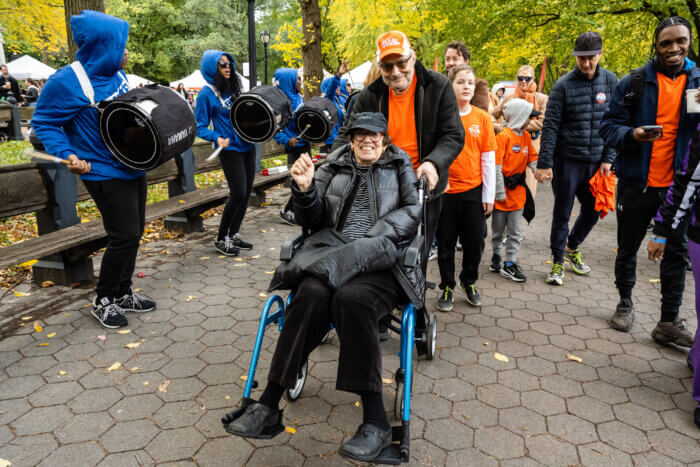 CaringKind holds 35th annual walk for Alzheimer's in Central Park 8