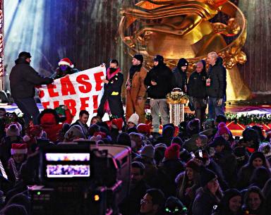 Pro-Palestine protesters at Rockefeller tree lighting