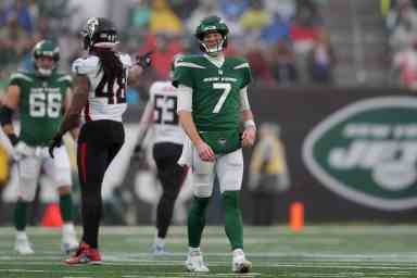 Jets bench Tim Boyle,. lose to Falcons 13-8