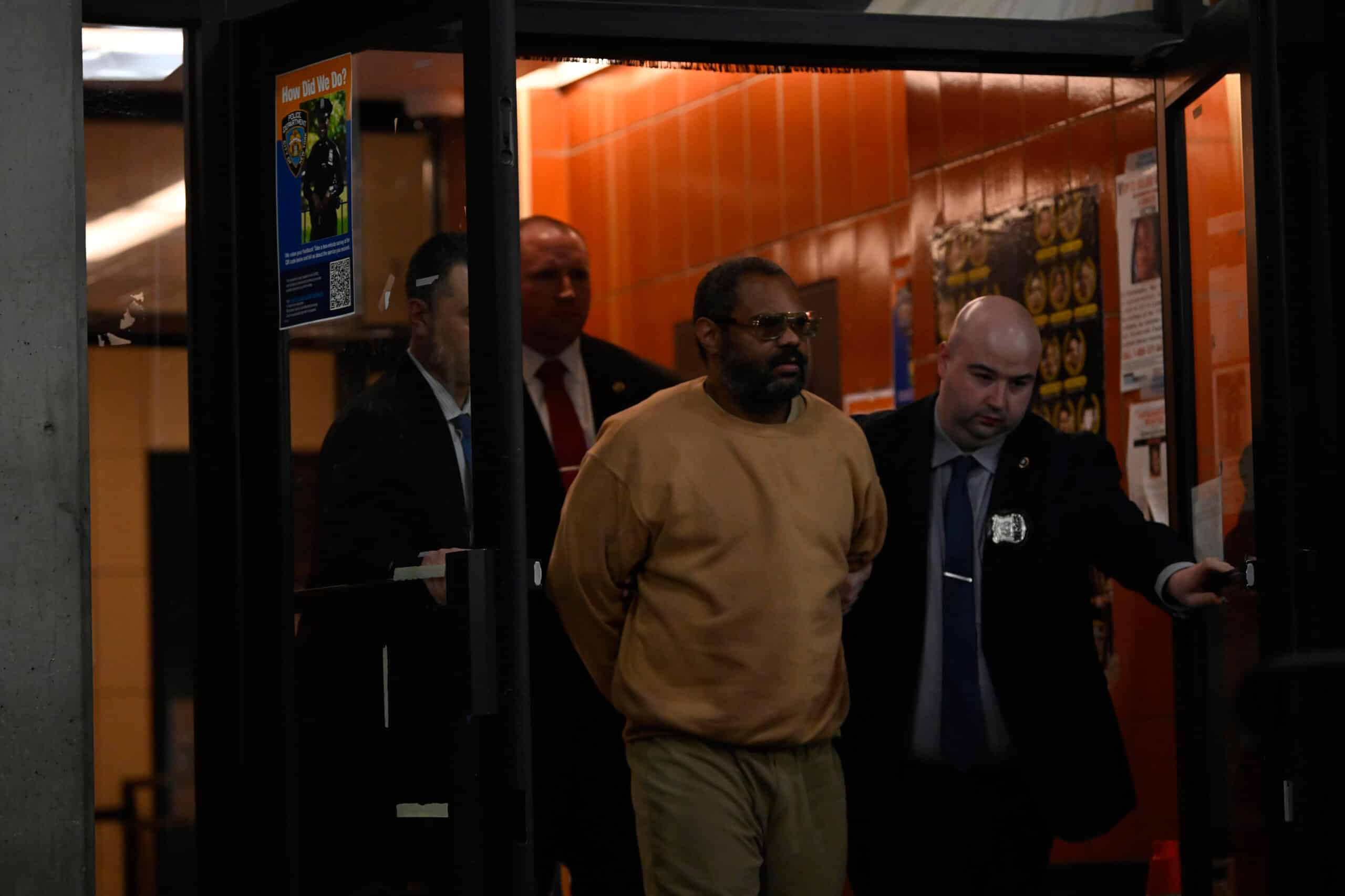Queens gunman cuffed for allegedly shooting four people, one fatally, in South Jamaica last month: NYPD 3 Eric Foster, 39, was arrested