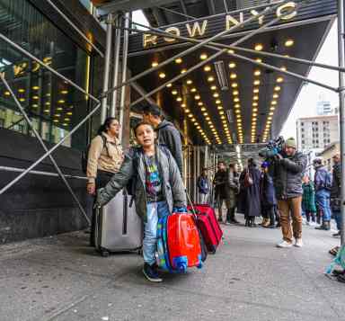 Migrants leave NYC shelter