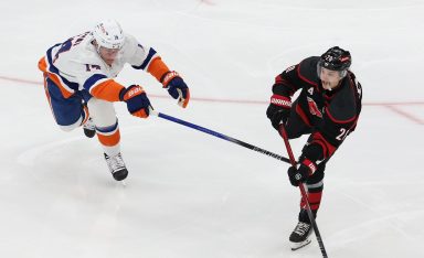 Islanders Hurricanes Bo Horvat